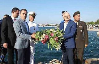 Burhaniye’de 5 plaja törenle mavi bayrak asıldı