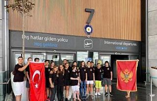 Burhaniyeli gençler Karadağ’a gitti