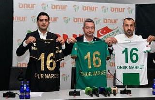 Bursaspor forma kol sponsorluğundan 600 bin lira...