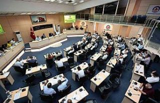 Büyükşehir 5 bin öğrenciye 12,5 milyon lira öğrenim...
