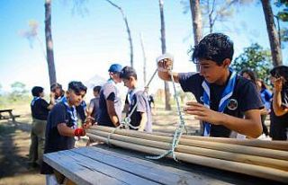 Büyükşehir izcileri Zeytinpark’ta kamp yaptı