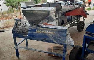 Büyükşehir’den badem üreticisine destek