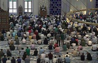 Çamlıca Cami’nde Bayram namazı coşkusu