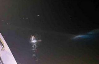 Çanakkale açıklarında 70 düzensiz göçmen kurtarıldı