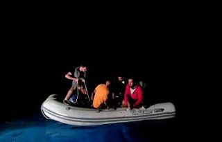 Datça’da açık denizde motor arızası yapan bottaki...