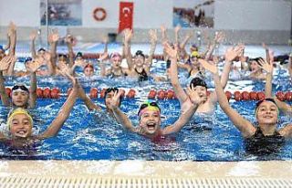 Denizli’de yüzme sporuna ilgi artıyor