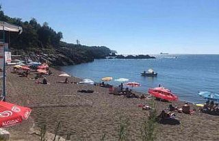 Dereden kanalisazyon nedeniyle plaj kapatıldı