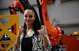 Dilara Yücel: "Kadınlar olarak boksa olan ön...