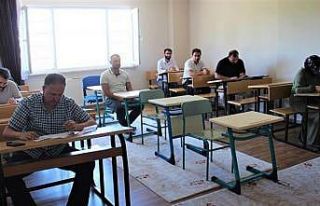 Din görevlileri kıyasıya yarıştı