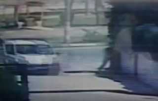 Direksiyon hakimiyetini kaybeden kadın sürücü,...