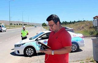 Dronlu denetimde kırmızı ışık ihlali yapan sürücülere...