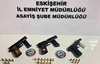 Durumundan şüphelenilen 6 kişinin üzerinde 6 ruhsatsız...