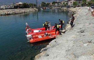 Edremit Körfezi’nde kaybolan 2 kişiyi arama çalışmalarında...
