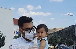 Elini akrep sokan 8 aylık Muhammed için sağlık...