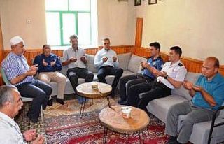 Emet’te şehit ailesi ve gazilere bayram ziyareti