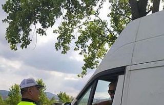 Emniyet ’Bayramınız kemerli olsun’ çağrısı