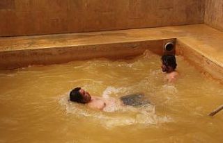 Erzincan’da şifa arayanların uğrak yeri kaplıca