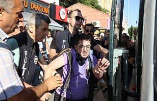 Eskişehir’de izinsiz LGBT yürüyüşüne polis...