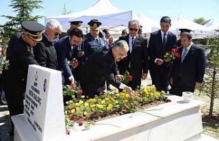 Eskişehirli 15 Temmuz şehidi kabri başında anıldı