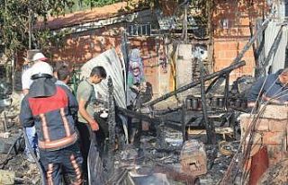 Evin bahçesinde ekmek yapımında kullanılan fırın...