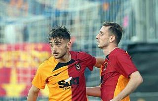 Galatasaray hazırlık maçını 2 golle geçti