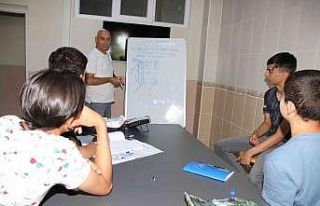 Genç AKSES kurslarında eğitim ve eğlence bir arada