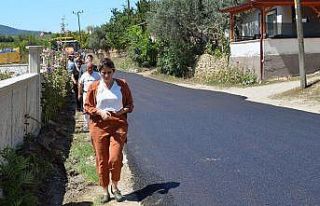 Genel Sekreter Bayrakçı sıcak asfalt çalışmalarını...