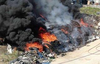 Geri dönüşüm tesisinde korkutan yangın