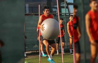 Göztepe’nin Afyonkarahisar kampı sürüyor