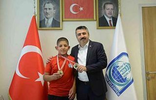 Güreş müsabakalarında ’Yıldırım’ fırtınası