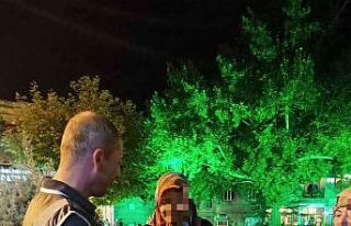 Güven timleri buluntu cüzdanı sahibine ulaştırdı