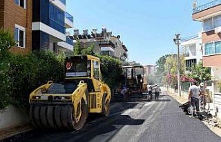 Güzeloba’da cadde ve sokaklar yenileniyor