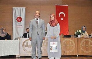 Hafızlık yarışmasında bölge birincisi oldu