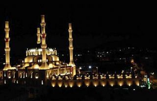 Hain darbe girişiminin yıl dönümünde sela okundu