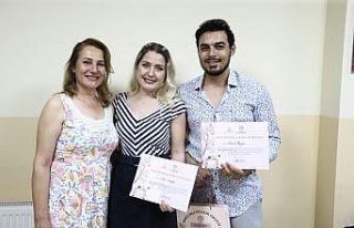 Hamilelik ve Evlilik Okulu 2022’nin ilk mezunlarını...