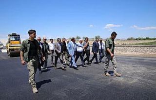 Hemzemin geçitlerde asfalt çalışması