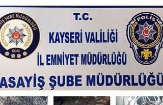 Hırsızlık şüphelisi 4 kişi yakalandı