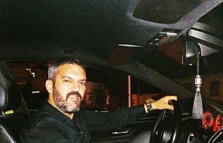 Husumetlisini vurmak isterken kendi başından vuruldu