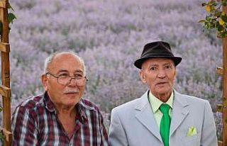 Huzurevi sakinleri lavanta bahçesinde buluştu