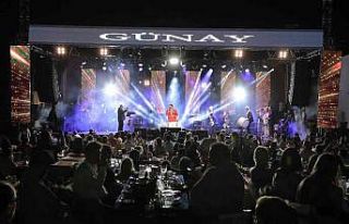 İbrahim Tatlıses söyledi tatilciler coştu