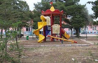 İlçelere yeni oyun parkları kazandırılıyor
