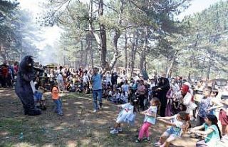 İnegöl Belediyesi personeli piknikte stres attı