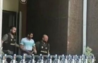 İzmir’de Eski Vali konağından hırsızlık yapan...