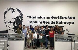 İzmit Belediyesi Kadın Tiyatrosu ilk dersine İZGİM’de...