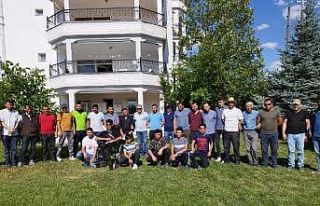 Kalenin uşakları 119 kurbanlık dağıttı