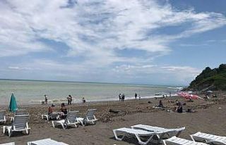 Karadeniz’de boğulmaktan son anda kurtuldular