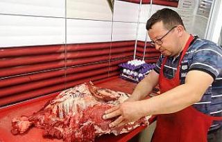 Kasapların yoğun kıyma mesaisi sürüyor