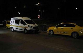 Kavgada bıçaklanan taksi sürücüsü ağır yaralandı