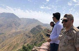 Kaymakam Kurt’tan üs bölgesindeki askere ziyaret