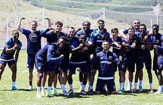 Kayserispor kaptanı İlhan Parlak: "Kenetlenirsek...